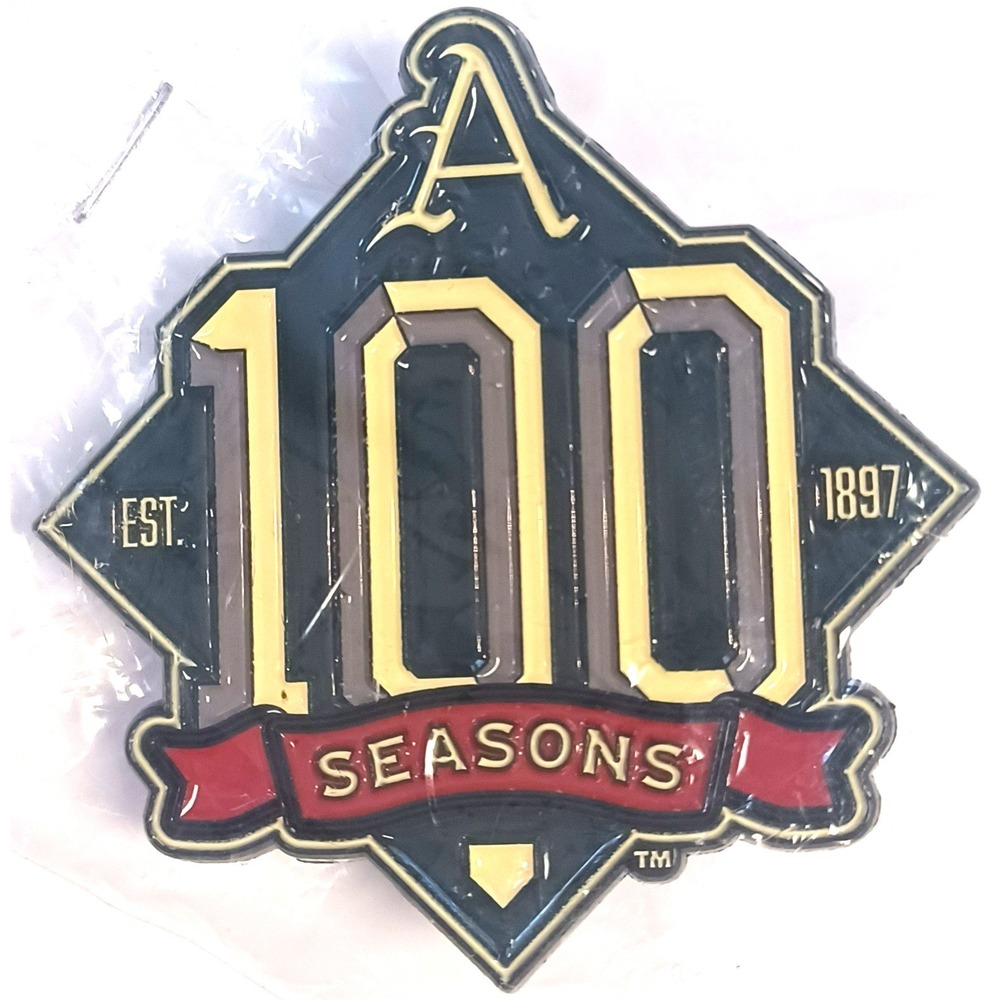 NEW Arkansas Razorbacks Baseball 100 Seasons Commemorative Lapel Pin 1897‎ NCAA
